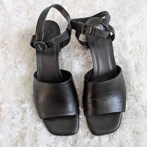 Block Heel Everlane Sandals
